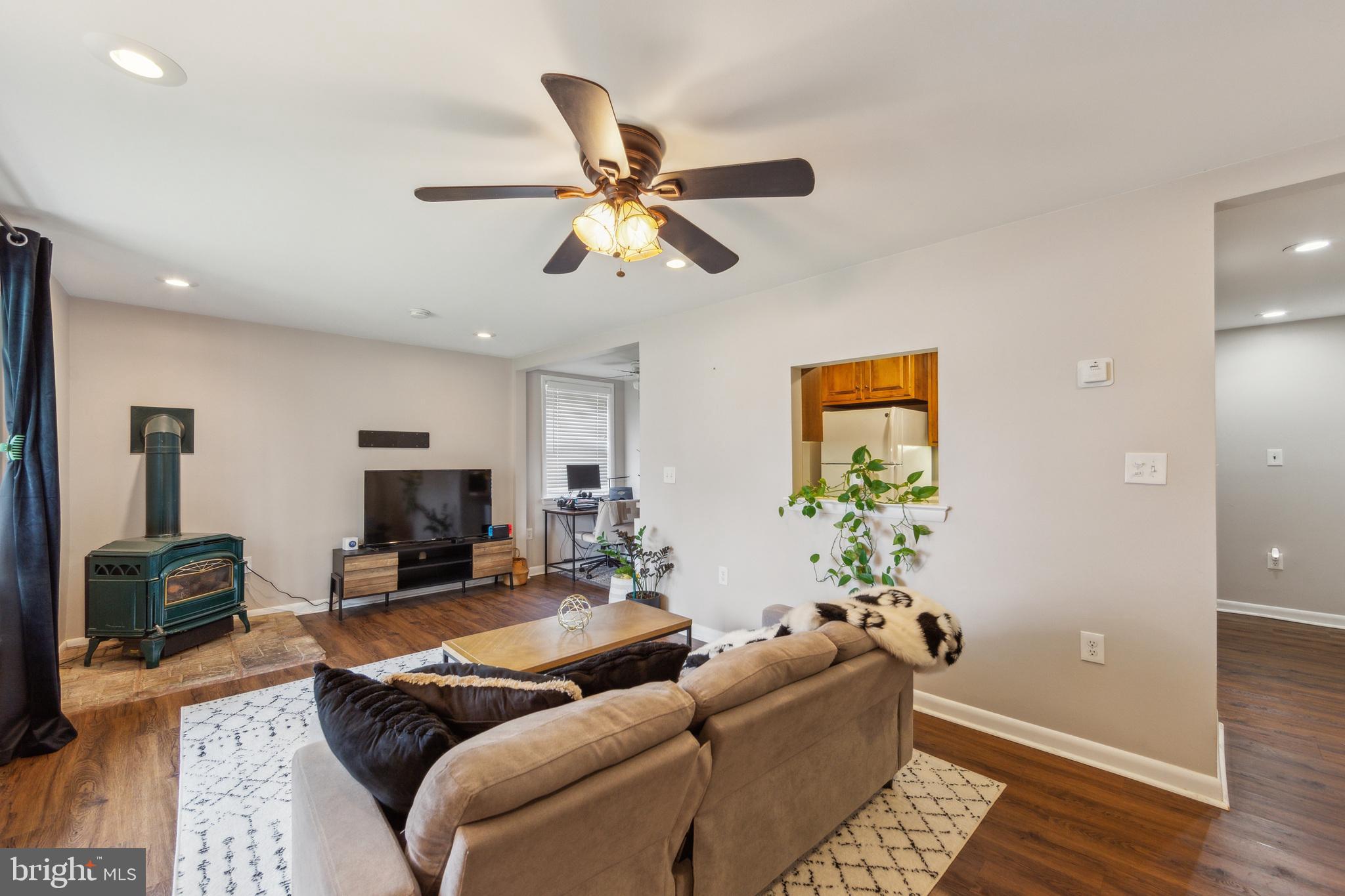 210 Noble Street Lititz, PA 17543 - Photo 8 of 35