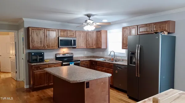 $334,000 | 17505 Bridle Drive, Abingdon, VA 24210