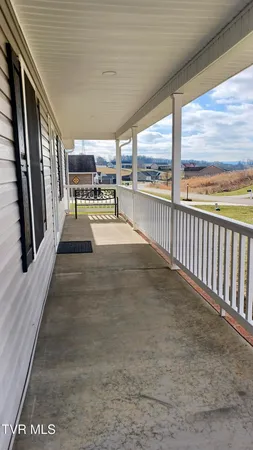 $334,000 | 17505 Bridle Drive, Abingdon, VA 24210