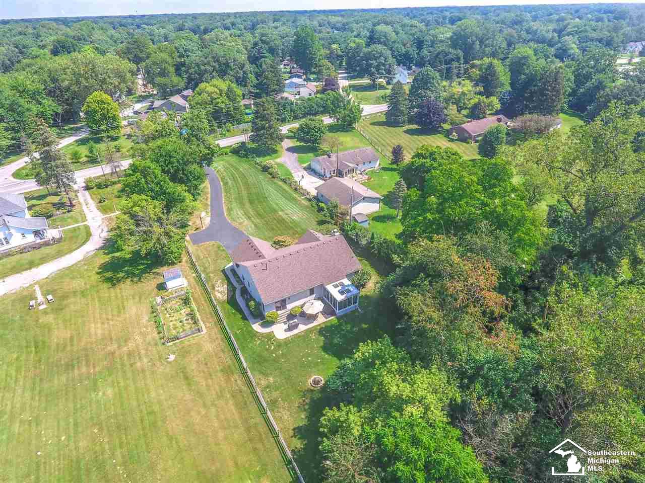 7501 Summerfield Road Lambertville, MI 48144 - Photo 41 of 42 50052672-40.JPG