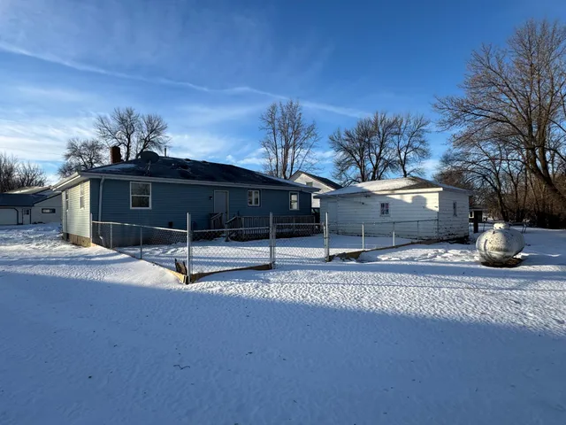 $115,000 | 203 Central Avenue, Russell, MN 56169