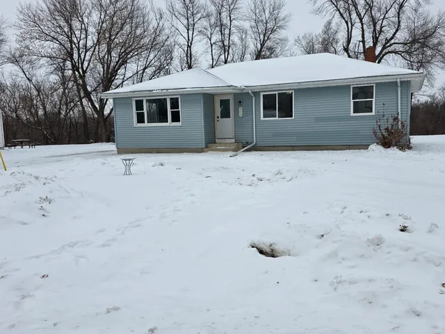 $115,000 | 203 Central Avenue, Russell, MN 56169