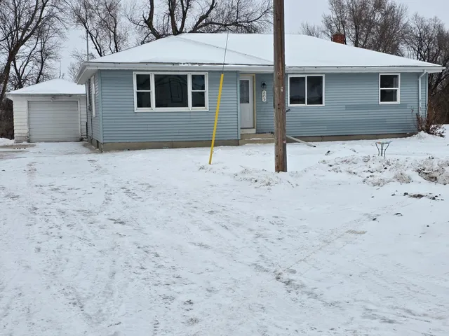 $115,000 | 203 Central Avenue, Russell, MN 56169
