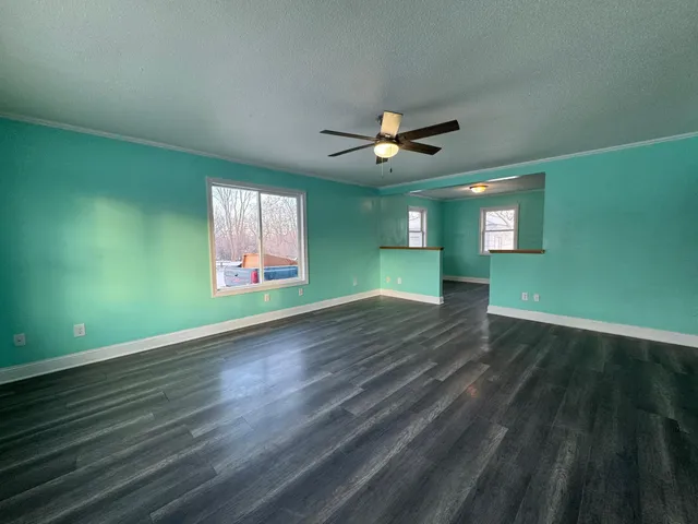 $115,000 | 203 Central Avenue, Russell, MN 56169