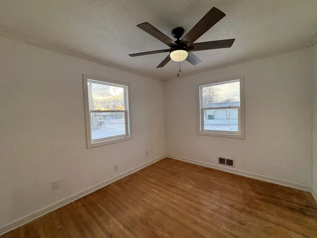 $115,000 | 203 Central Avenue, Russell, MN 56169