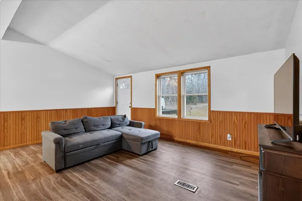 $185,000 | 9300 East Hillis Road, Vestaburg, MI 48891