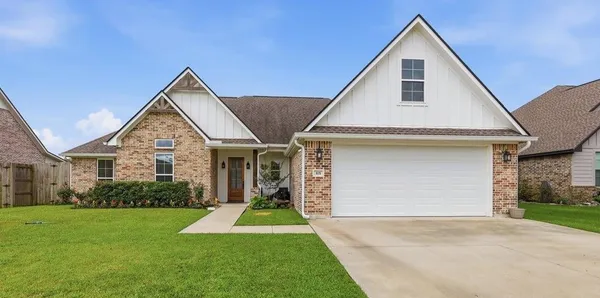 $449,900 | 105 Pindo Palm Drive, Lumberton, TX 77657