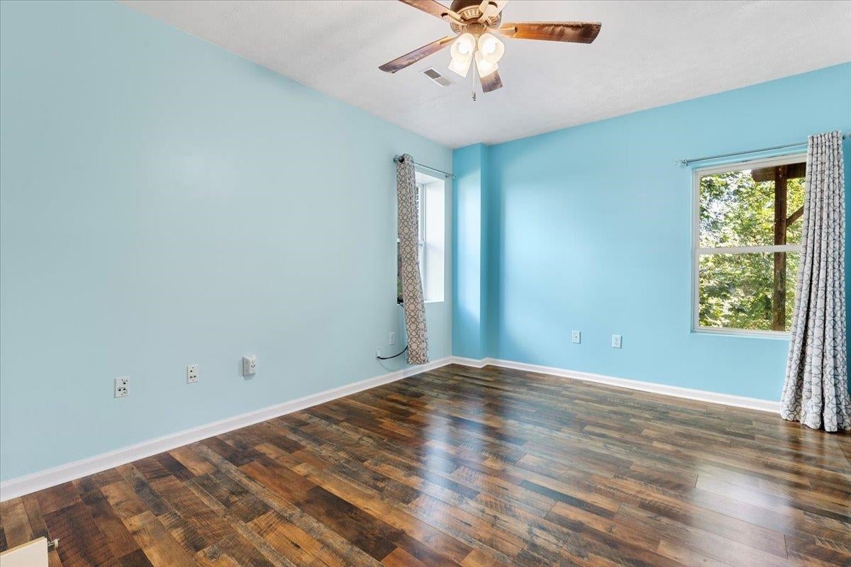 910 Gilbert Street Radford, VA 24141 - Photo 35 of 65 Gallery Image 35