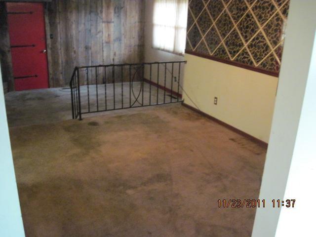 1727 Woodcrest Road Columbus, OH 43232 - Photo 3 of 15 Gallery Image 3