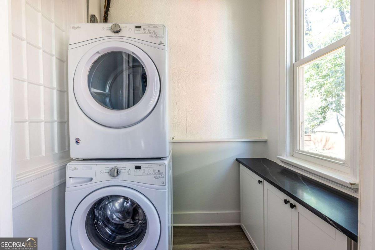 692 Myrtle Street Northeast Atlanta, GA 30308 - Photo 38 of 73 a view of entryway with washer and dryer