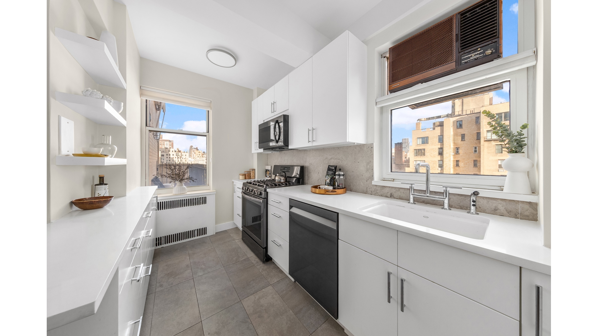 930 5th Avenue, Unit 14F Manhattan, NY 10021 - Photo 6 of 13