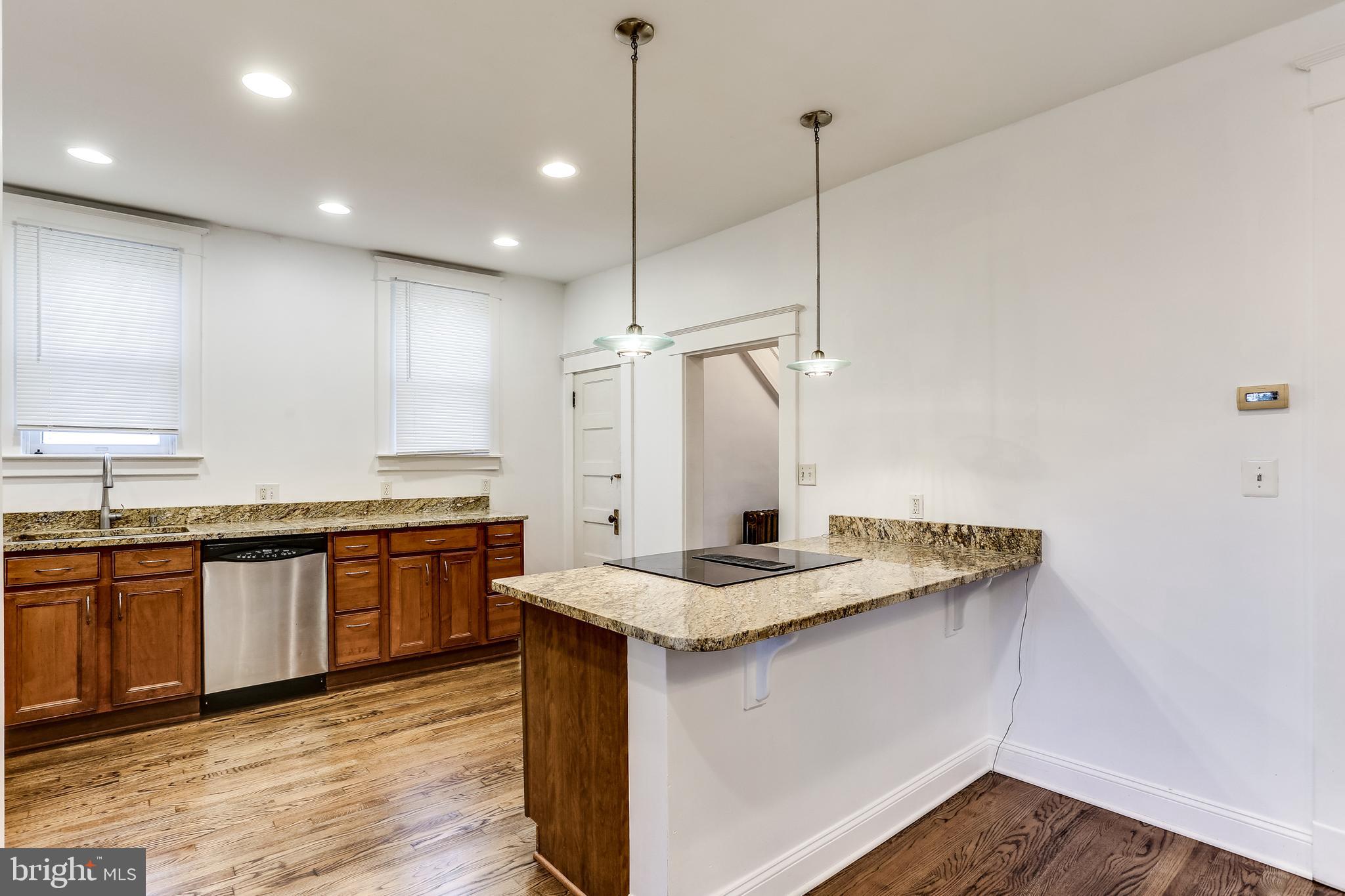 618 Orpington Road Baltimore, MD 21229 - Photo 11 of 35 KITCHEN