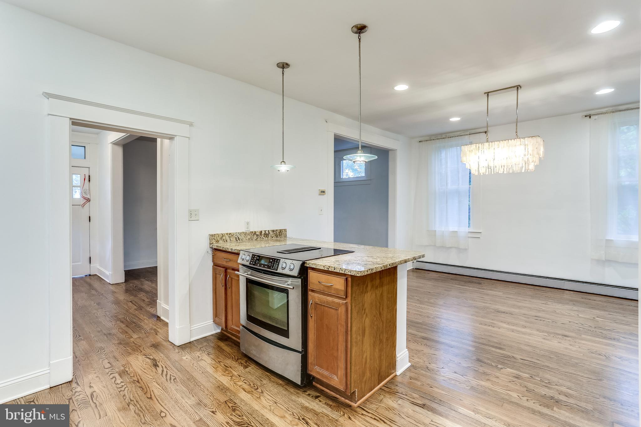 618 Orpington Road Baltimore, MD 21229 - Photo 16 of 35 KITCHEN