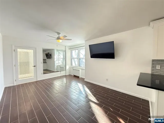 $1,600 | 500 Linwood Drive, Unit 3D, Fort Lee, NJ 07024