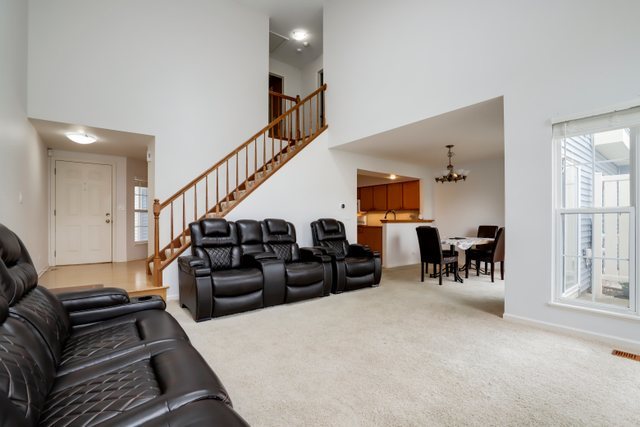 706 Bent Ridge Lane Elgin, IL 60120 - Photo 7 of 32
