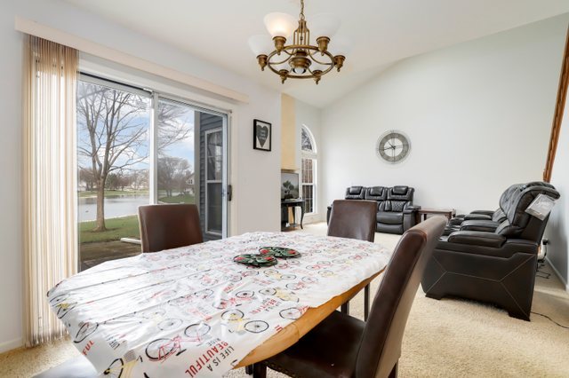 706 Bent Ridge Lane Elgin, IL 60120 - Photo 8 of 32