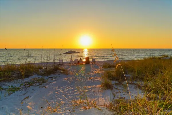 $3,995,000 | 464 Golden Gate Point, Unit 304, Sarasota, FL 34236
