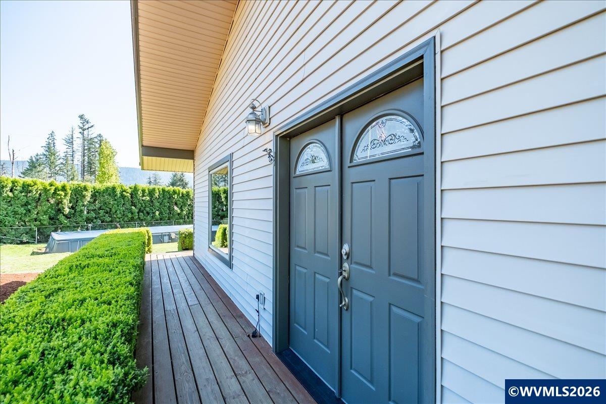 604 West Central Street Gates, OR 97346 - Photo 4 of 50