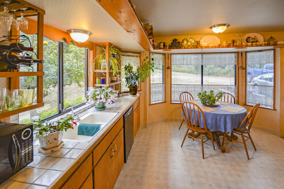 2084 Sunset Eureka, CA 95503 - Photo 8 of 49
