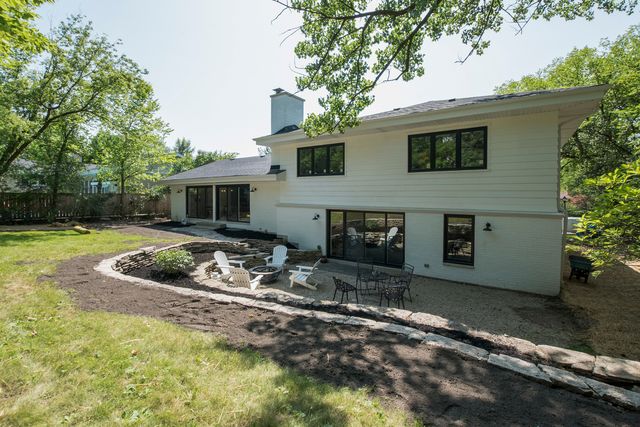 $810,000 | 1101 Oak Ridge Drive, Glencoe, IL 60022