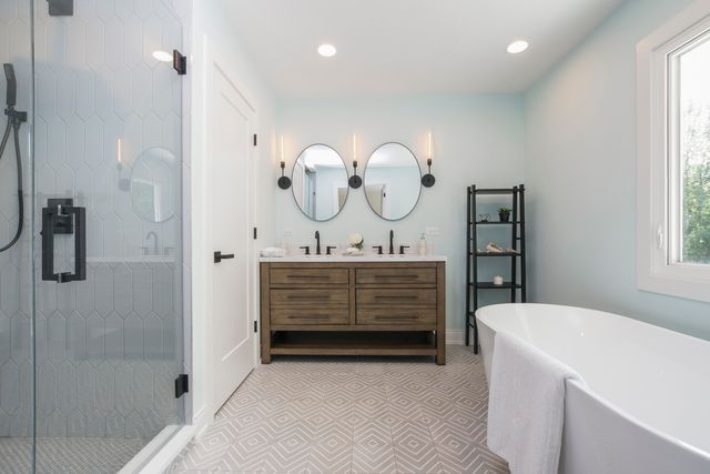 $810,000 | 1101 Oak Ridge Drive, Glencoe, IL 60022