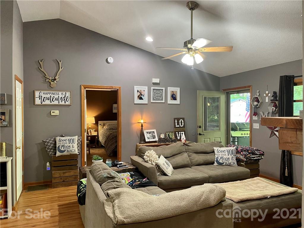 514 Uplands Road Brevard, NC 28712 - Photo 23 of 36 Gallery Image 23