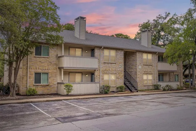 $1,095 | 8405 Bent Tree Road, Unit 2824, Austin, TX 78759