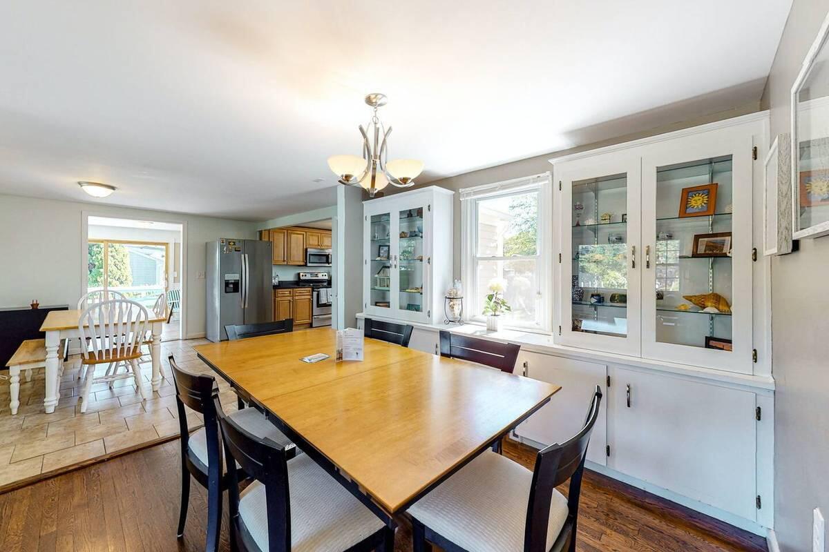 69 Crowes Purchase Road West Yarmouth, MA 02673 - Photo 3 of 26 00q0q_9eJWQP3I7ecz_0ne0fu_1200x900