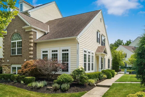$459,000 | 1089 Bluffway Drive, Columbus, OH 43235