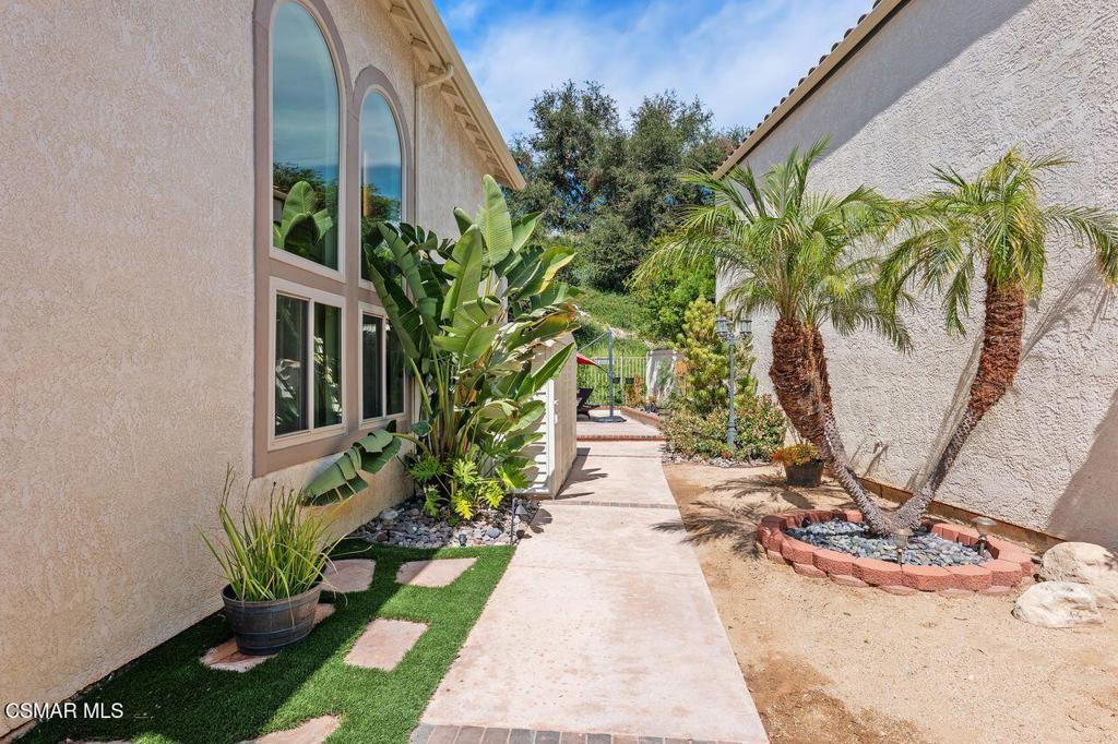 885 Congressional Road Simi Valley, CA 93065 - Photo 38 of 44