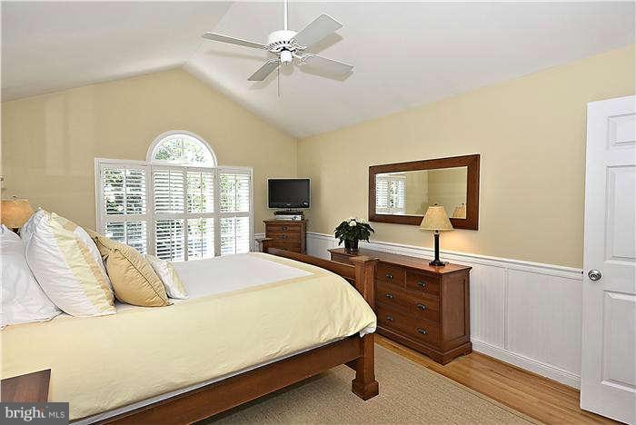 11610 Springhouse Place Reston, VA 20194 - Photo 15 of 30 Bedroom (Master)