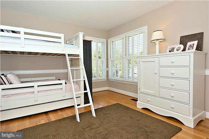 11610 Springhouse Place Reston, VA 20194 - Photo 20 of 30 Bedroom