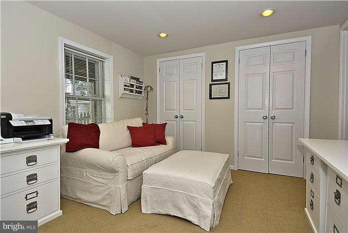 11610 Springhouse Place Reston, VA 20194 - Photo 25 of 30 Bedroom