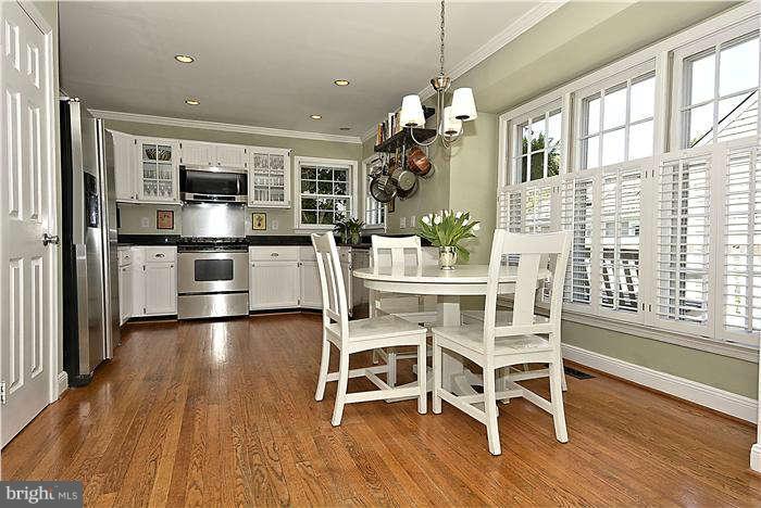 11610 Springhouse Place Reston, VA 20194 - Photo 7 of 30 Kitchen