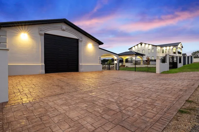 $2,499,000 | 129 Cedar Drive, Horseshoe Bay, TX 78657