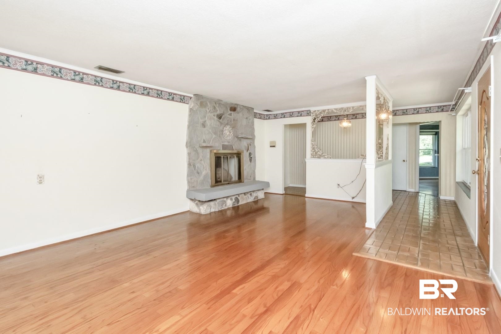400 McQueen Avenue Mobile, AL 36609 - Photo 4 of 40