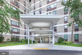 4600 Duke Street, Unit 507 Alexandria, VA 22304 - Photo 3 of 16 front view of a building