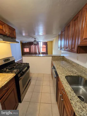 $1,700 | 4600 Duke Street, Unit 507, Alexandria, VA 22304