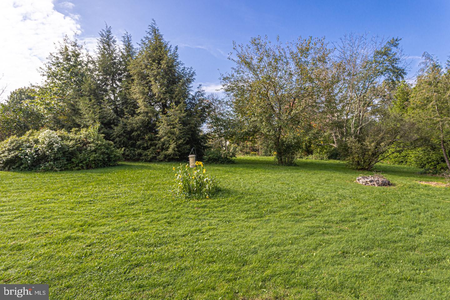 654 County Line Road Telford, PA 18969 - Photo 4 of 35