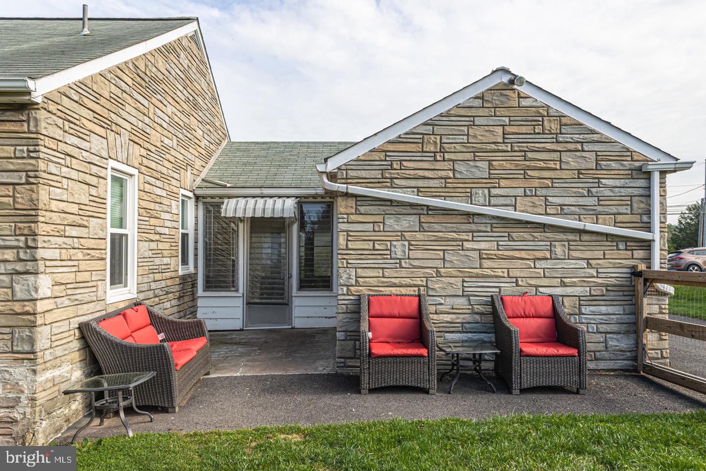 654 County Line Road Telford, PA 18969 - Photo 10 of 35