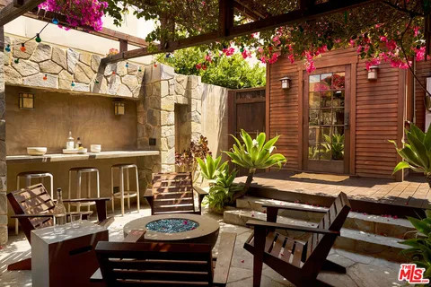 $2,790,000 | 1215 Cabrillo Avenue, Venice, CA 90291