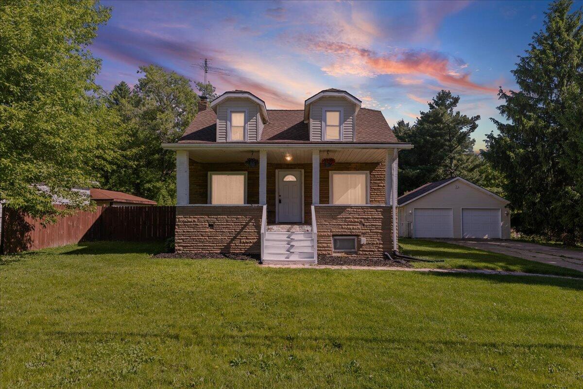 1049 Collier Road Auburn Hills, MI 48326 - Photo 3 of 36 02-IMG_4965_addon_dtd_web