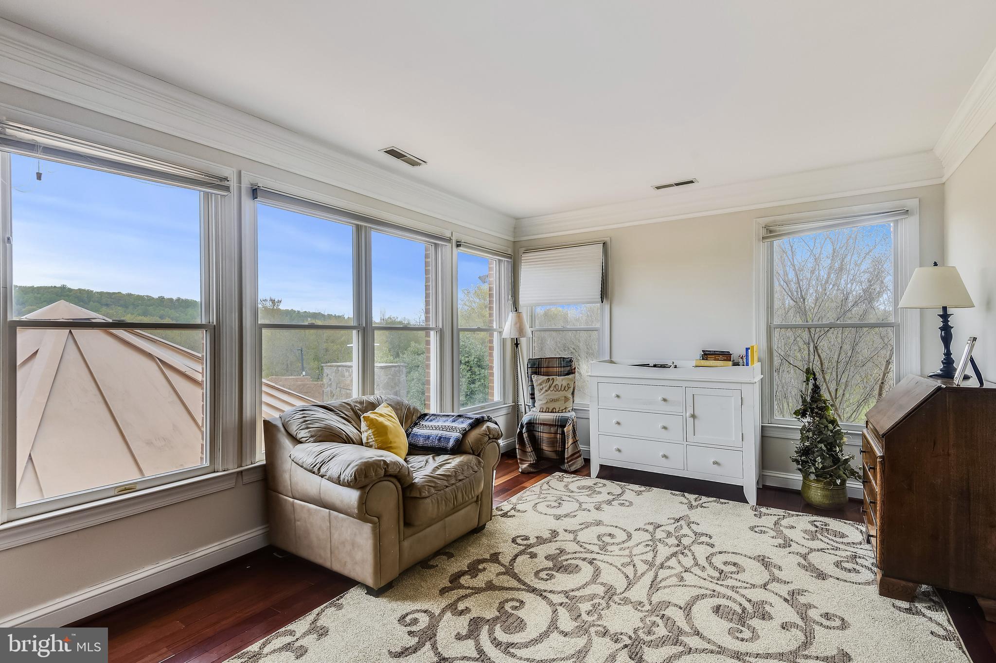 20179 Gleedsville Road Leesburg, VA 20175 - Photo 17 of 78 Owner's sitting room