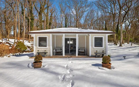 $2,899,999 | 15 Tiber Road, Syosset, NY 11791