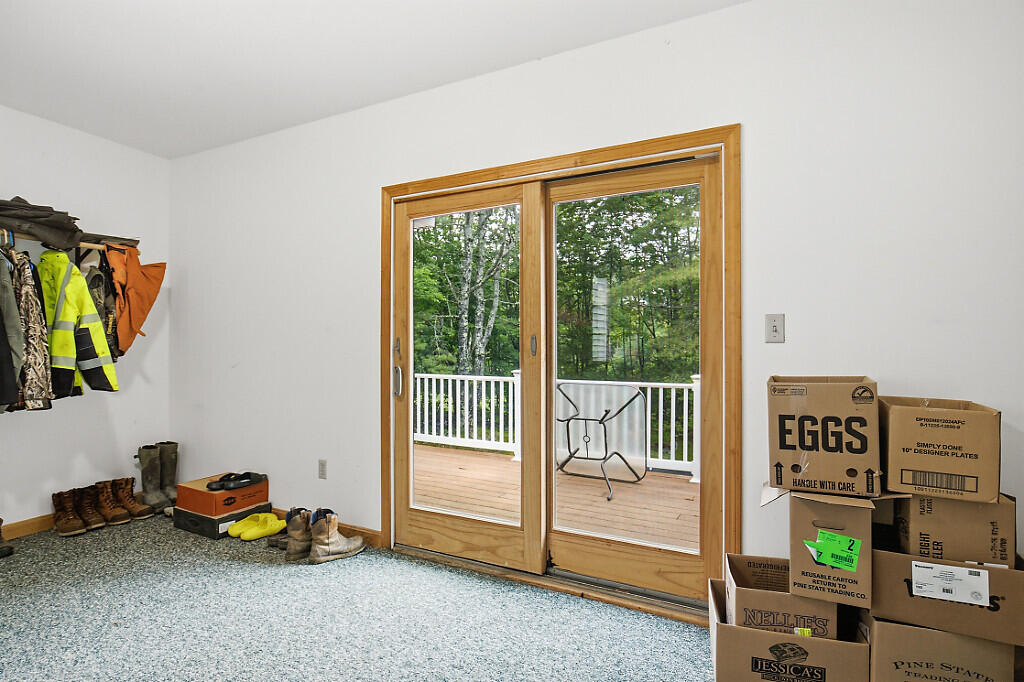 48 Foss Hill Road Benton, ME 04901 - Photo 4 of 46 04_BP5A3850_DxO_mls