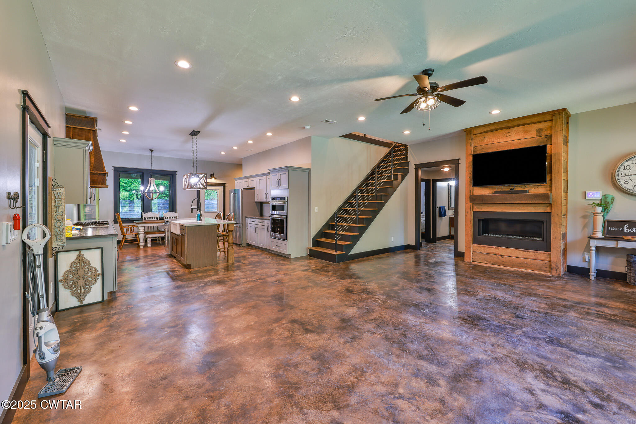 365 Belview Road Springville, TN 38256 - Photo 3 of 32 1C