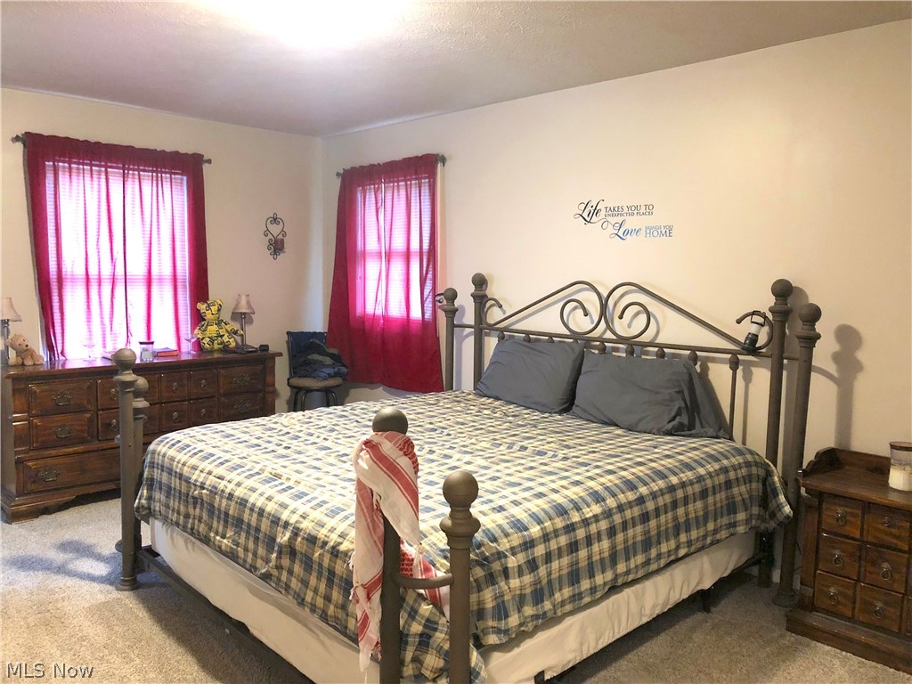 9304 Corbett Road Diamond, OH 44412 - Photo 12 of 25 Owner's Suite