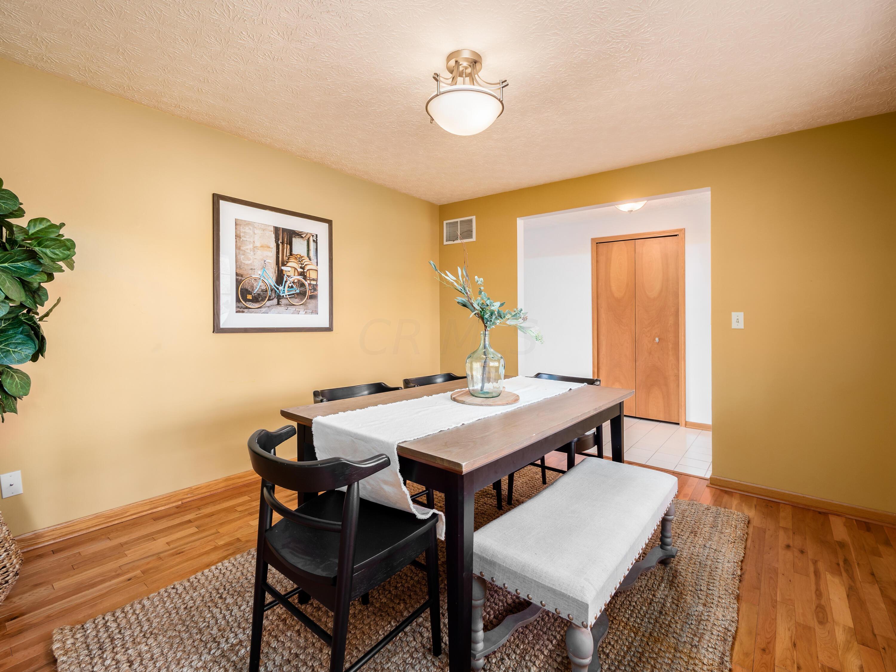 6006 Plumb Road Galena, OH 43021 - Photo 8 of 64 Formal Dinning Room
