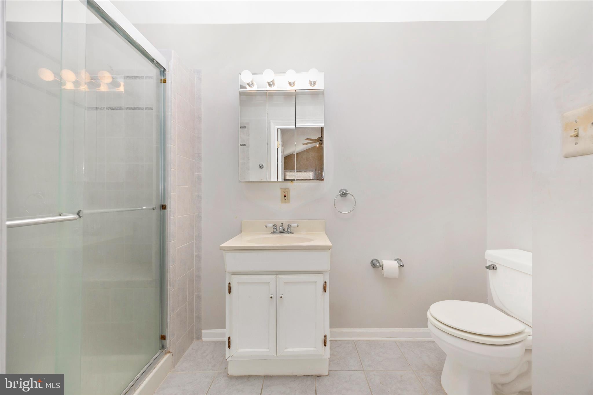 13140 Triadelphia Road Ellicott City, MD 21042 - Photo 24 of 51 Hall Bath