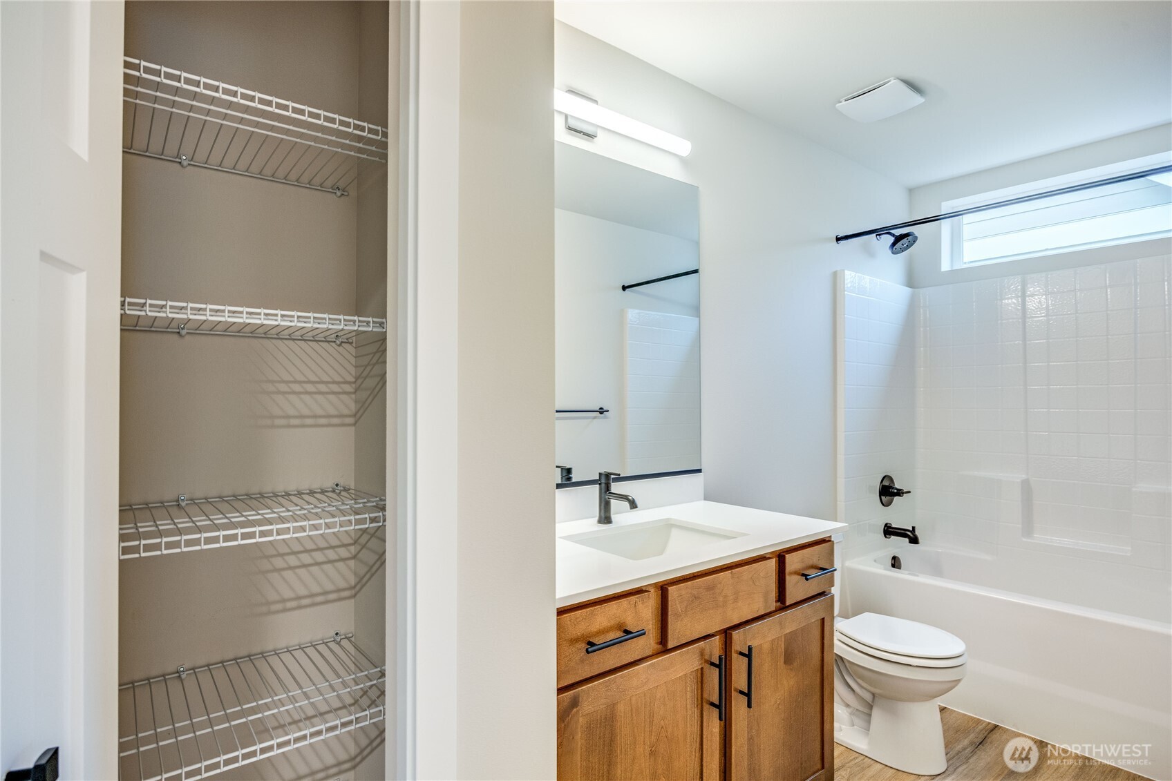 5044 Northwest Cedarside Loop Silverdale, WA 98383 - Photo 31 of 35